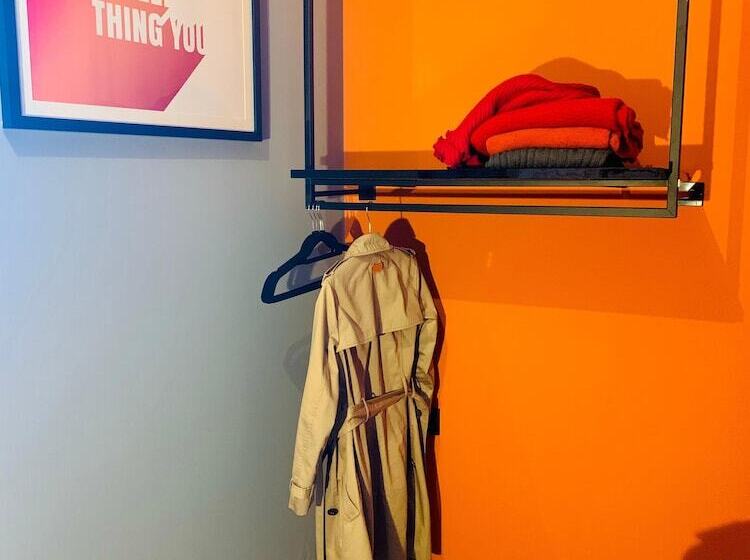 单人经济间, Maxplatz