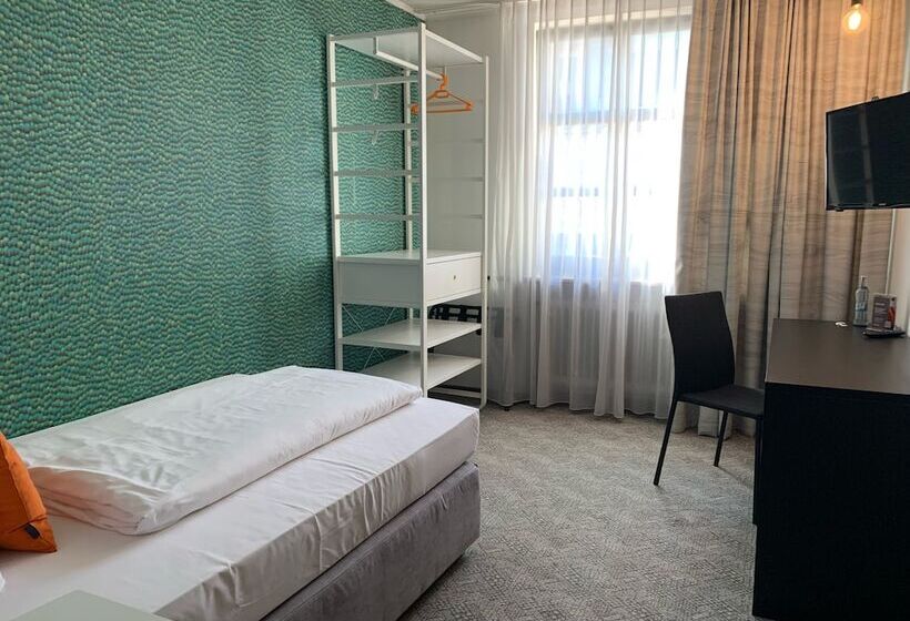 单人经济间, Maxplatz