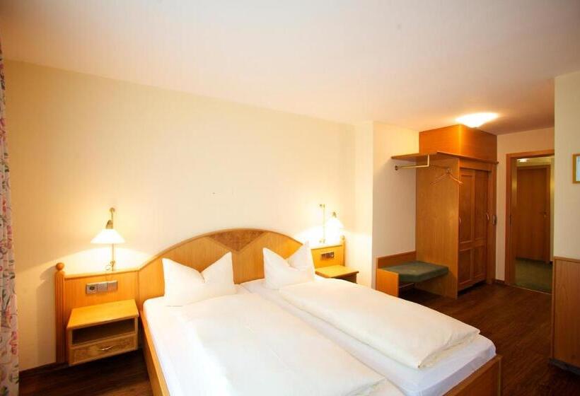 Номер Стандарт, & Restaurant Dornweiler Hof