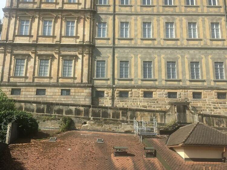 חדר סטנדרט, Sandstern