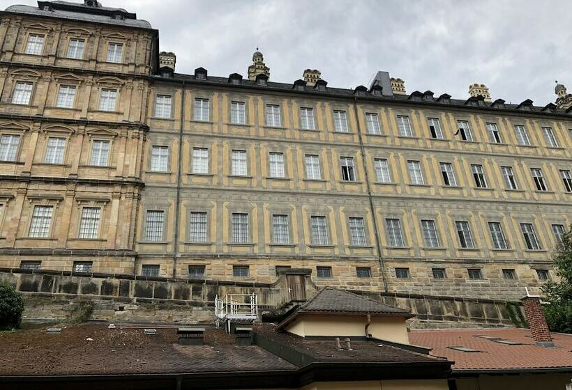 חדר סטנדרט, Sandstern