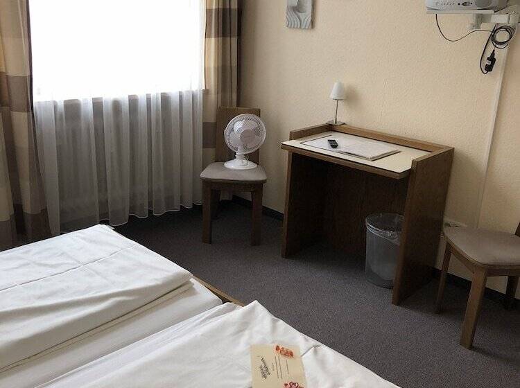 חדר סטנדרט, Sandstern