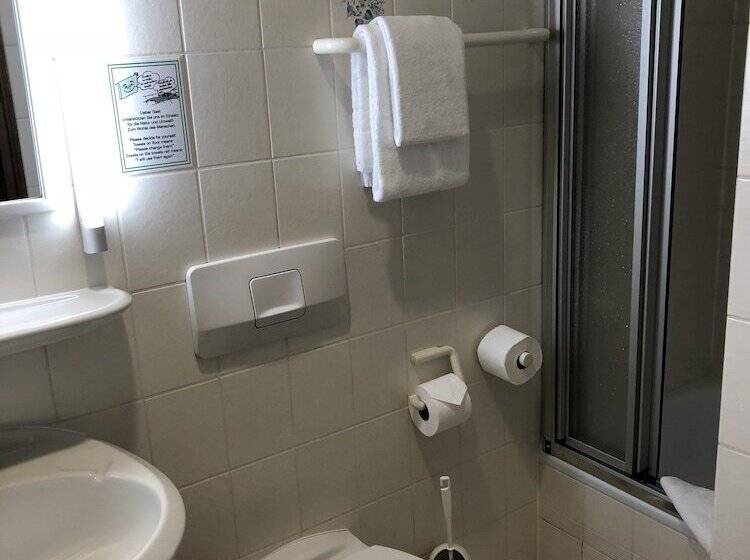 חדר סטנדרט יחיד, Sandstern