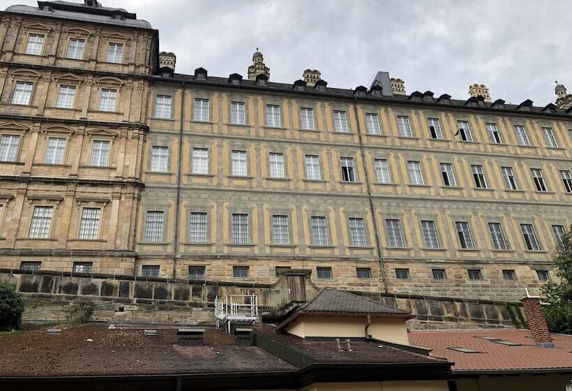 חדר סטנדרט יחיד, Sandstern