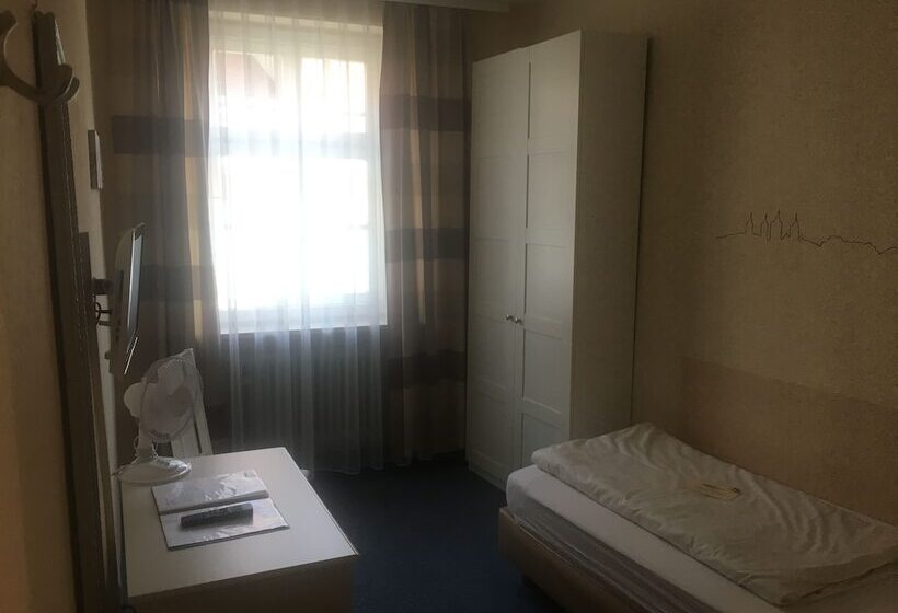 חדר סטנדרט יחיד, Sandstern