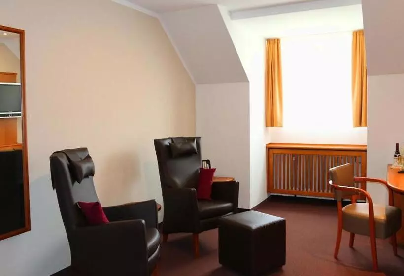 اتاق راحتی, Straubs Schone Aussicht