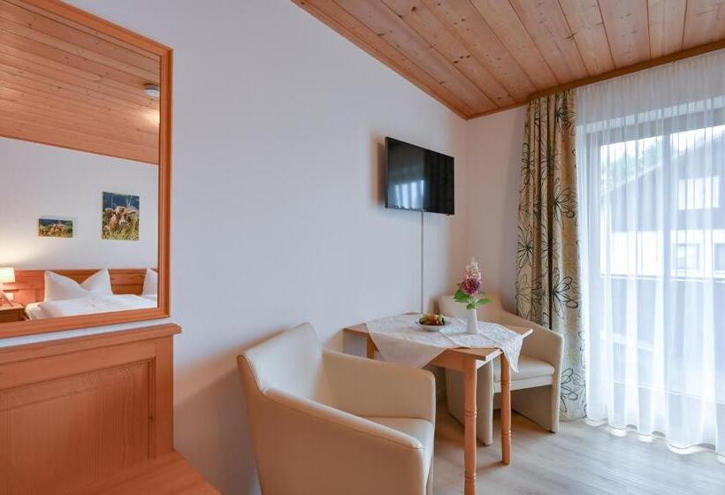 غرفة قياسية ثلاثية, Landhaus Grobert