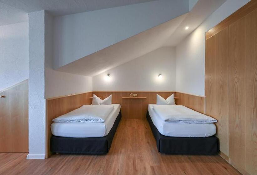 Семейные Апартаменты, Landhaus Grobert