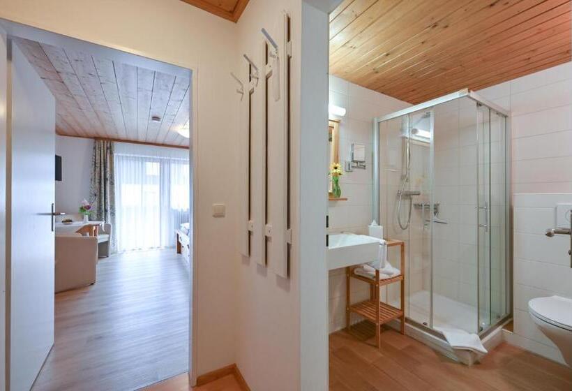 غرفة قياسية ثلاثية, Landhaus Grobert