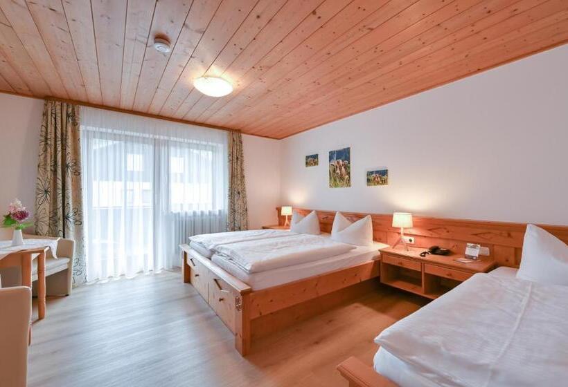 غرفة قياسية ثلاثية, Landhaus Grobert