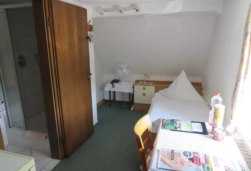 Economy Yhden Hengen Huone, Der Gasthof In Alfdorf