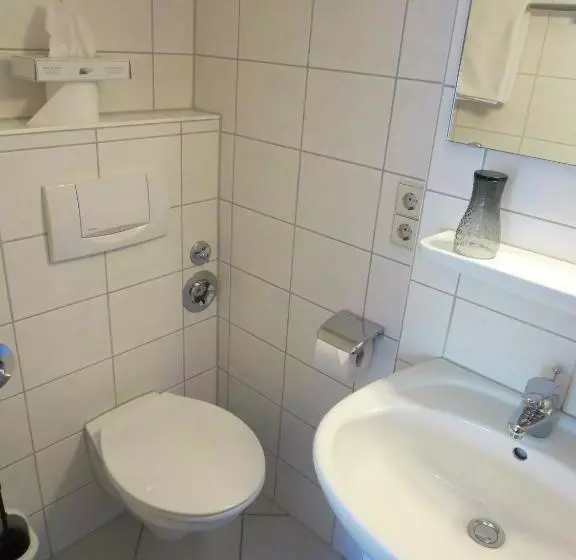 Economy Yhden Hengen Huone, Der Gasthof In Alfdorf