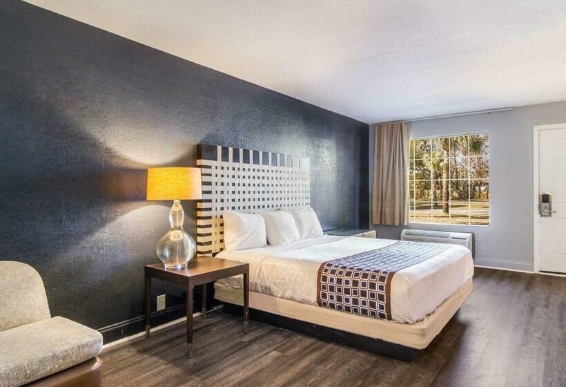 带大床的标准间, Suburban Studios By Choice Hotels Award Winning New 2024 Walk To Eateries & Grocery Ultra Sp