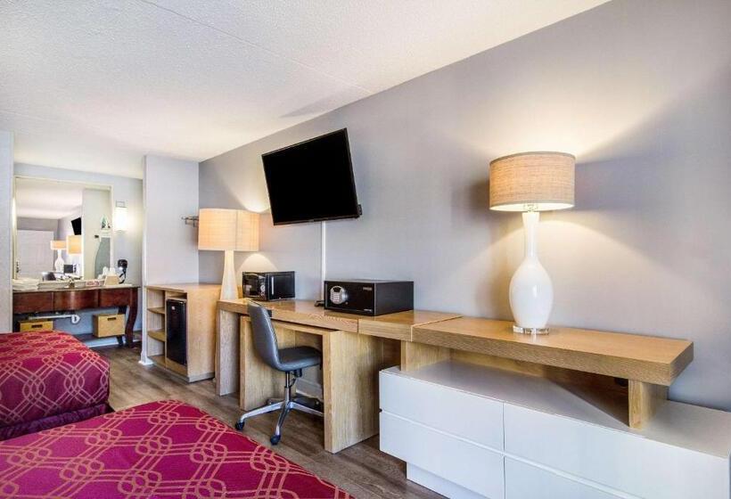 适合残疾人使用的标准间, Suburban Studios By Choice Hotels Award Winning New 2024 Walk To Eateries & Grocery Ultra Sp