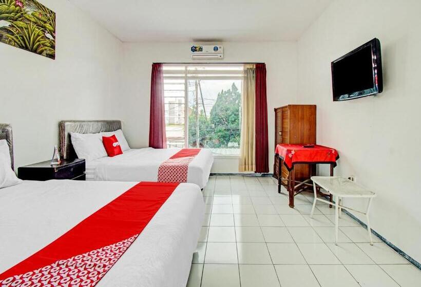 Семейный Номер Deluxe, Live Homestay By Oyo Rooms