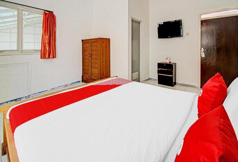 Номер Стандарт, Live Homestay By Oyo Rooms