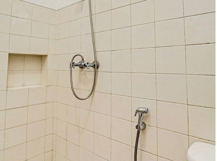 Номер Стандарт, Live Homestay By Oyo Rooms