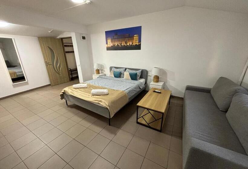 سوییت لوکس, Piata Uniri Cozy Inn