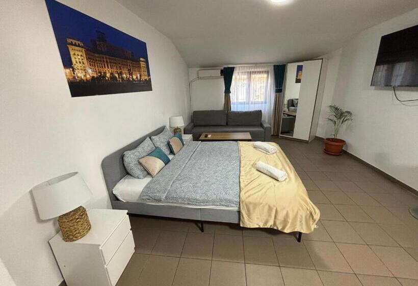 سوییت لوکس, Piata Uniri Cozy Inn