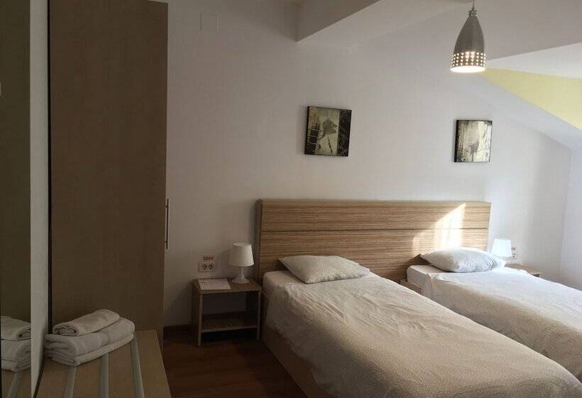 اتاق استاندارد, Piata Uniri Cozy Inn