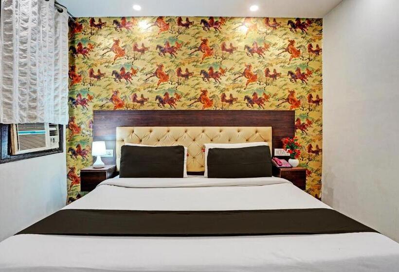 Pokój Trzyosobowy Klasyczny, Collection O Noida Saffron