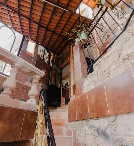 اتاق استاندارد سه تخته با بالکن, Casa 12 Reales Guanajuato