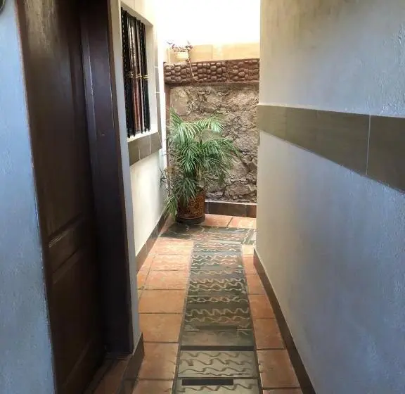 اتاق اکونومی, Casa 12 Reales Guanajuato
