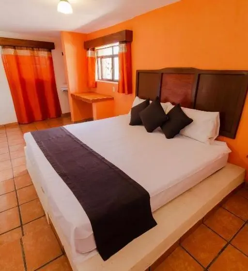 اتاق سوپریور با تخت بزرگ, Casa 12 Reales Guanajuato