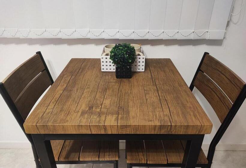 استودیوی استاندارد, Bonsai Jacuzzi Suites