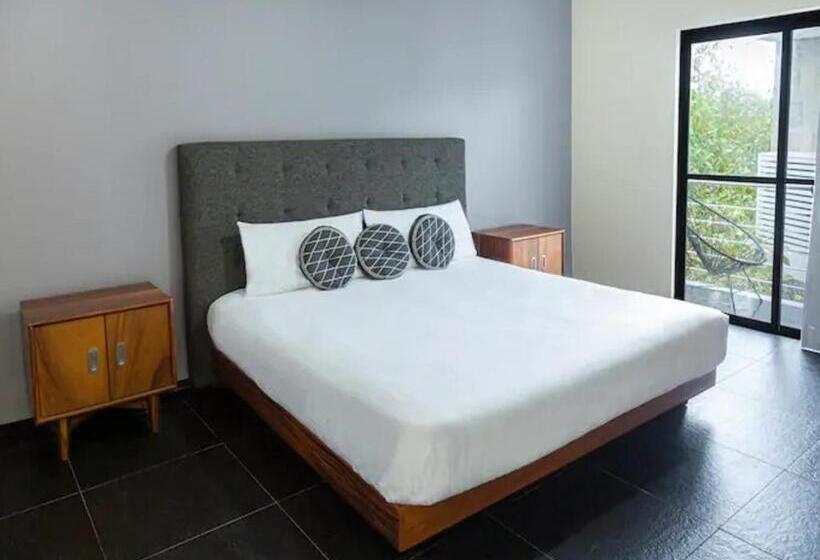 سوئیت 2 خوابه, Sole Suites
