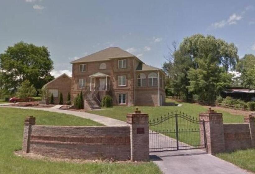 Люкс 2 Спальни, Spacious Unit With Mountain View