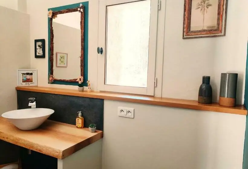 マウンテンビュースタンダードルーム, Chambre D Hôtes Et Puis Voilà!
