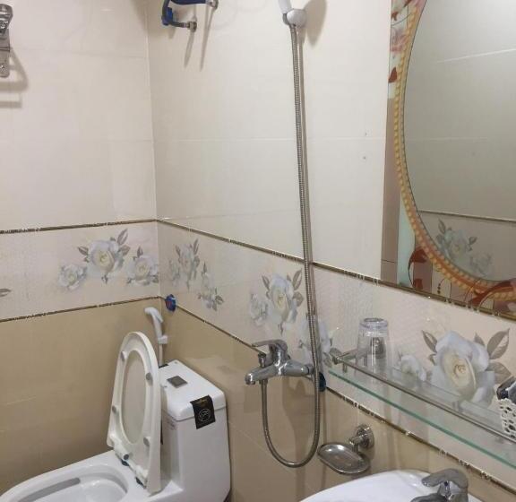 اتاق خانوادگی, Ht Homestay Cat Ba