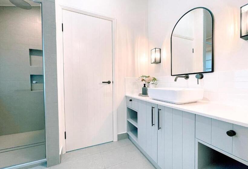 غرفة قياسية سرير كينج, Seven Peaks Farm Stay