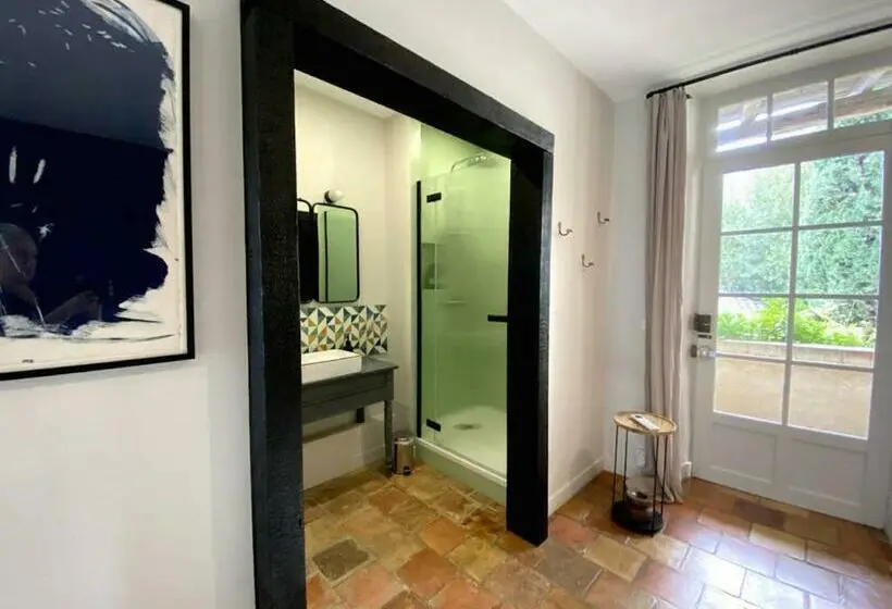 Standardzimmer mit Balkon, Maison 1643