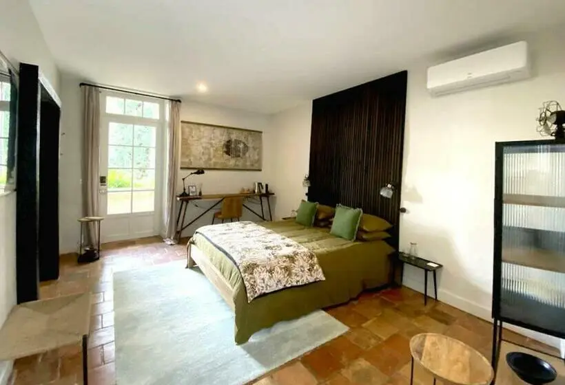 Standardzimmer mit Balkon, Maison 1643