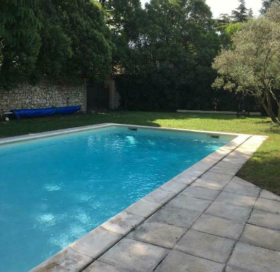 غرفة قياسية, Le Mas Rocamour