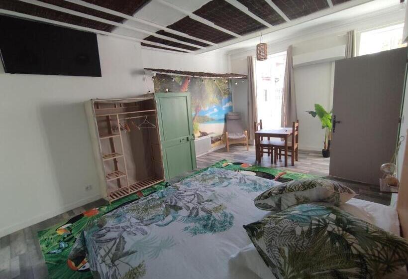 غرفة قياسية, Le Mas Rocamour