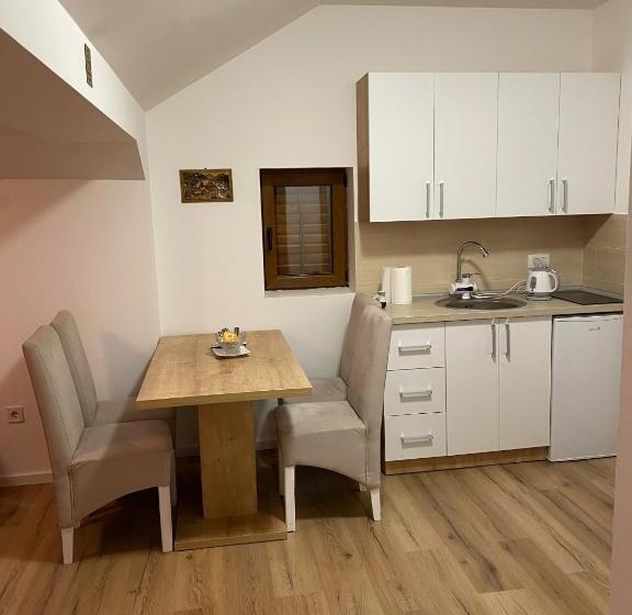 آپارتمان 1 خوابه, Buba Palace