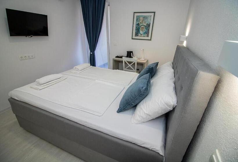 اتاق استاندارد با بالکن, Villa Sonata