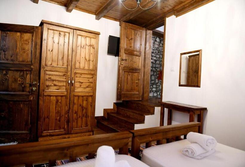 标准三人间, Anhel