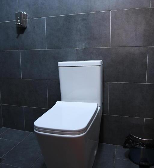 基本三人间, Anhel