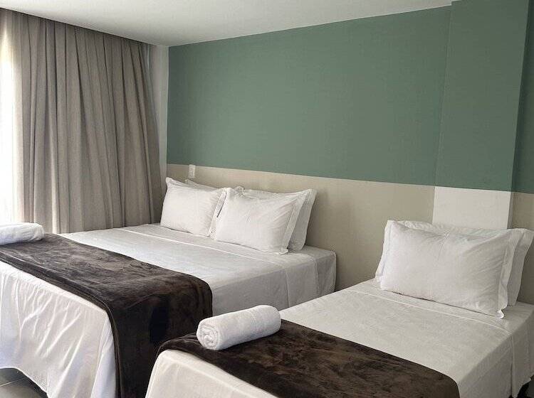 标准三人间, Icaraí Beach