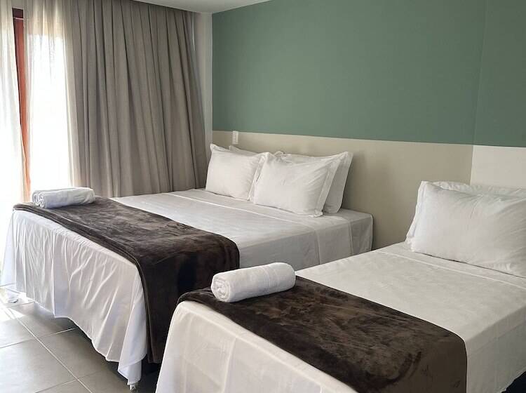 标准三人间, Icaraí Beach