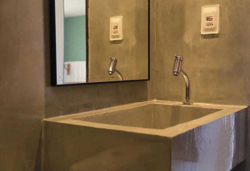 豪华三人间, Icaraí Beach