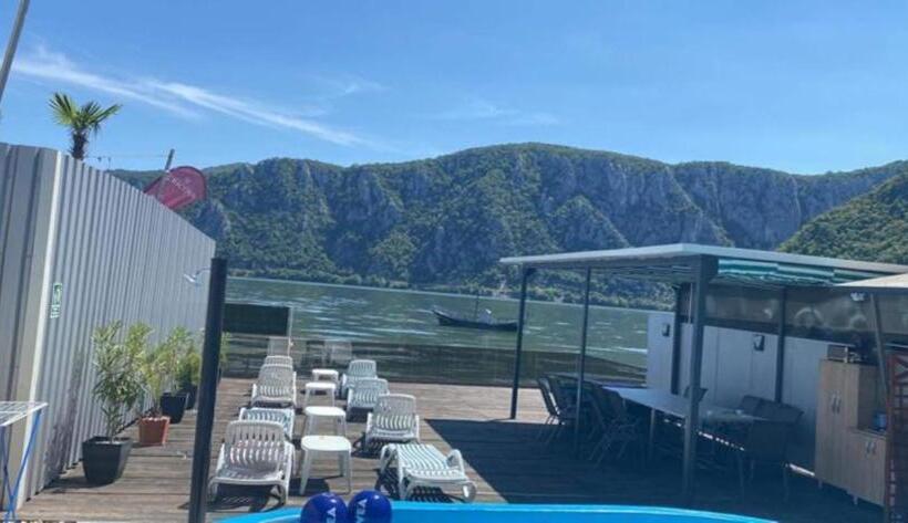 آپارتمان 2 خوابه, Casa David
