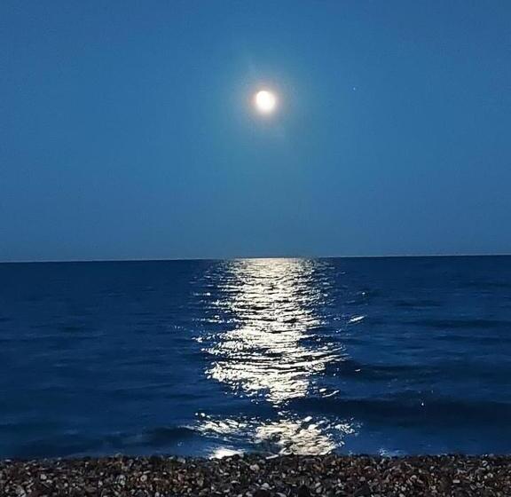 חדר סופריור עם מיטת קינג, Stunning Super King, Close To Beach, Shared Bathroom