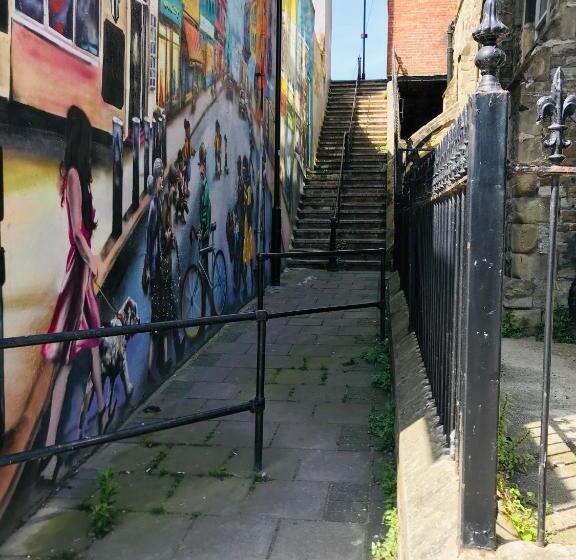 חדר סופריור עם מיטת קינג, Stunning Super King, Close To Beach, Shared Bathroom