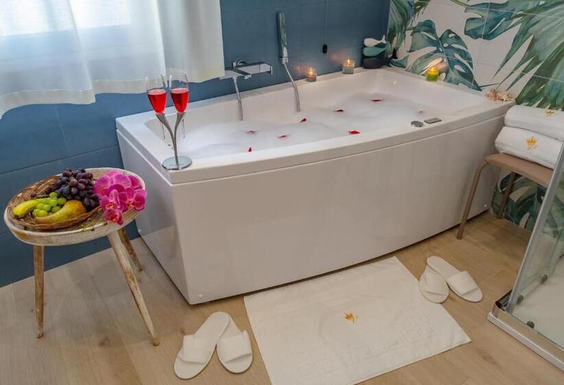 Люкс Повышенной Комфортности, Vittoria Luxury Rooms