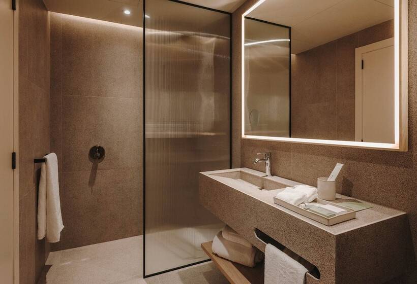 Люкс Вид на Море, Sabàtic Sitges Hotel, Autograph Collection